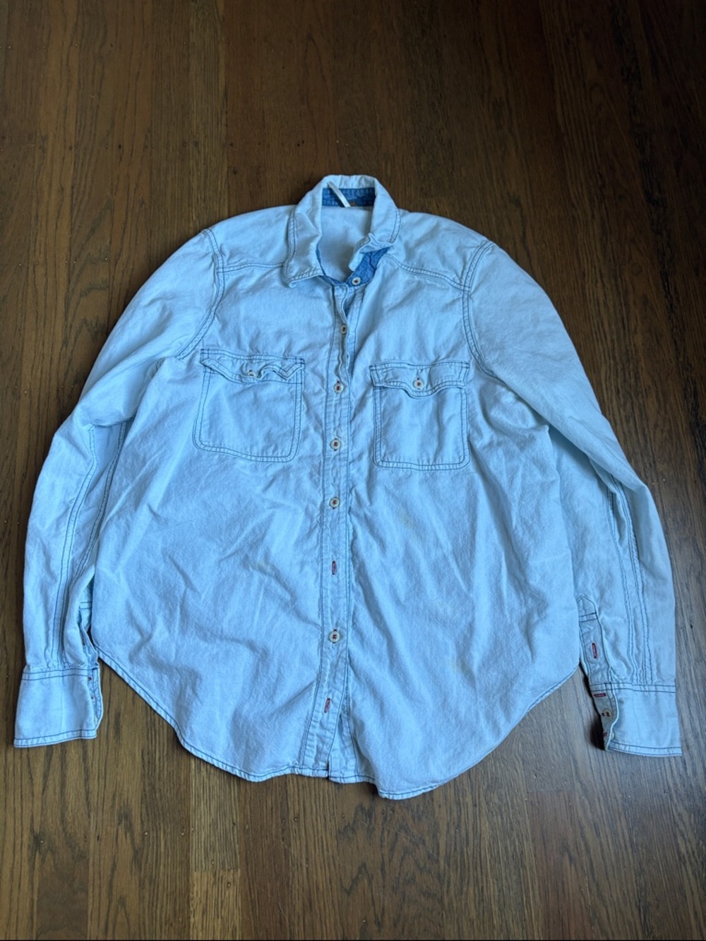 Free people women’s chambray button down size M